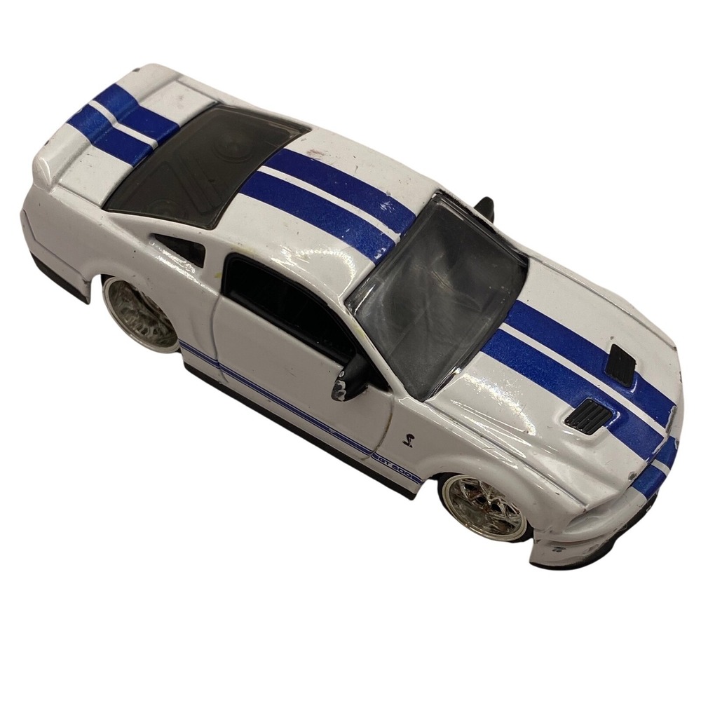 Jada Toys 2007 Shelby GT-500 White Blue Stripes 1/64 Diecast‎ Model Car 91481